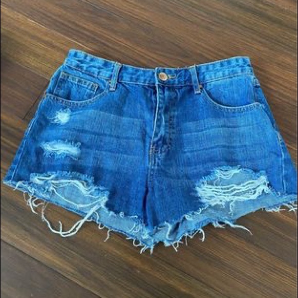Highwaisted Jean shorts - Picture 1 of 2